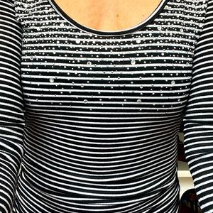 Cache dressy Tee Top. Black and white stripes with rhinestone rivets. Medium.